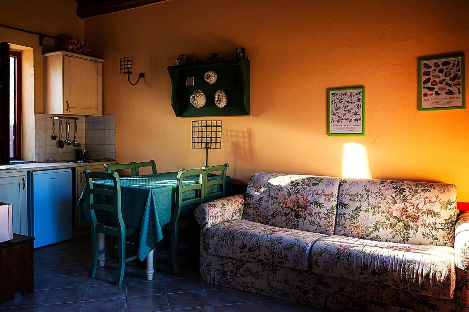 Bioagriturismo Antica Sena Milici Eksteriør billede
